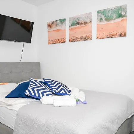 Blue Apartment With Free Parking Laibach Exterior foto
